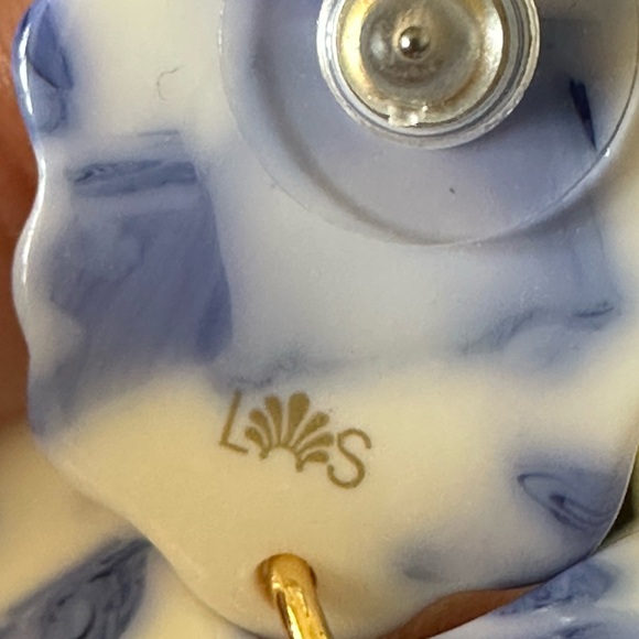 LELE sadoughi large flower crystal drop earrings - Picture 7 of 8